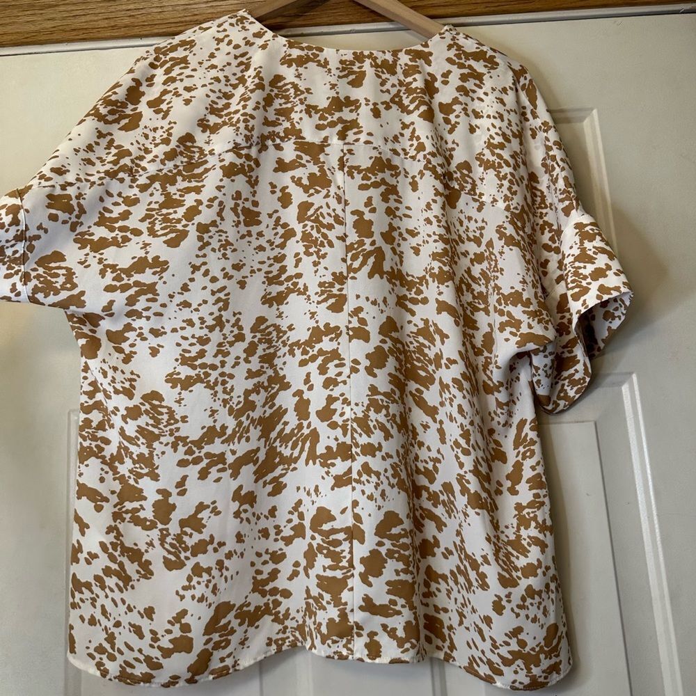 Worthington Animal Print Short Sleeve Blouse - Picture 9 of 11